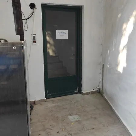 Apartment Bay